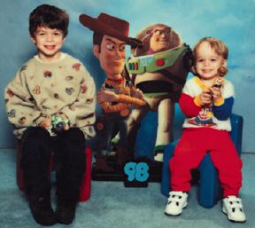 nike react element black and pink